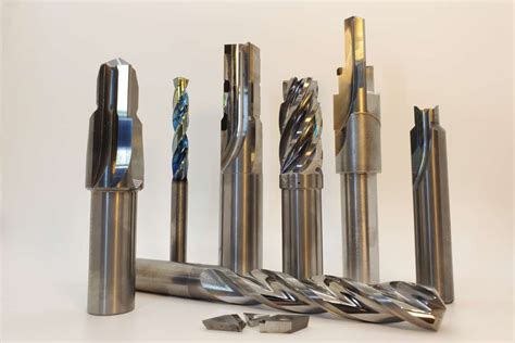  Carbide: เครื่องมือตัดที่แข็งแกร่งที่สุดในโลก?